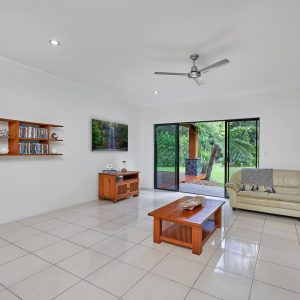 20 Megalong Close, Smithfield, QLD 4878 AUS
