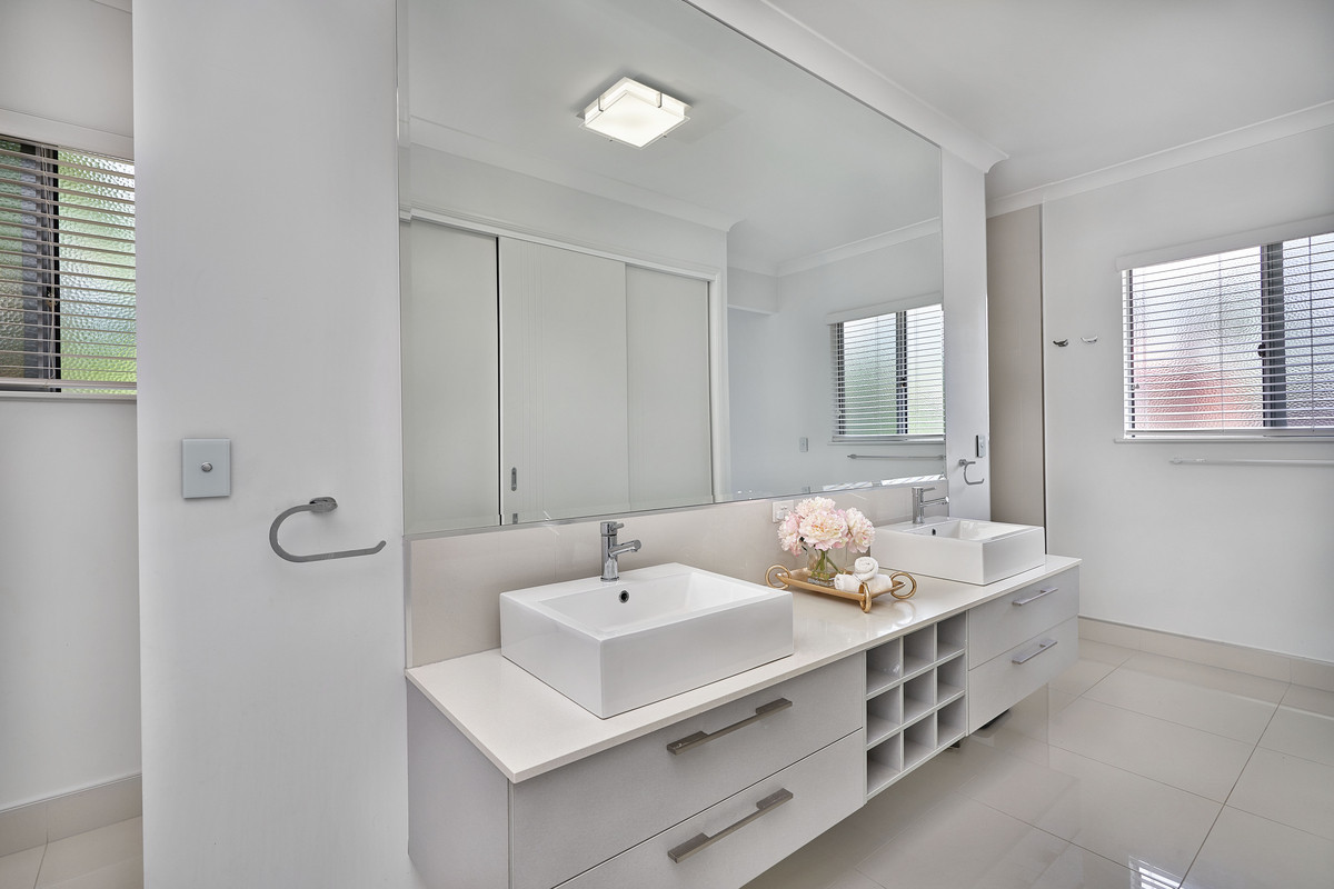 9 Catamaran Circuit, Trinity Beach, QLD 4879 AUS