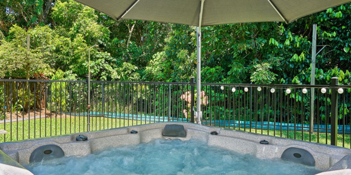 3 Stapleton Close, Redlynch, QLD 4870 AUS