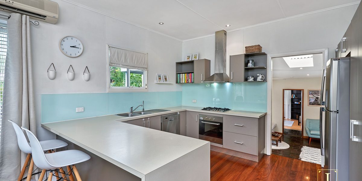 39 Machans Street, Machans Beach, QLD 4878 AUS