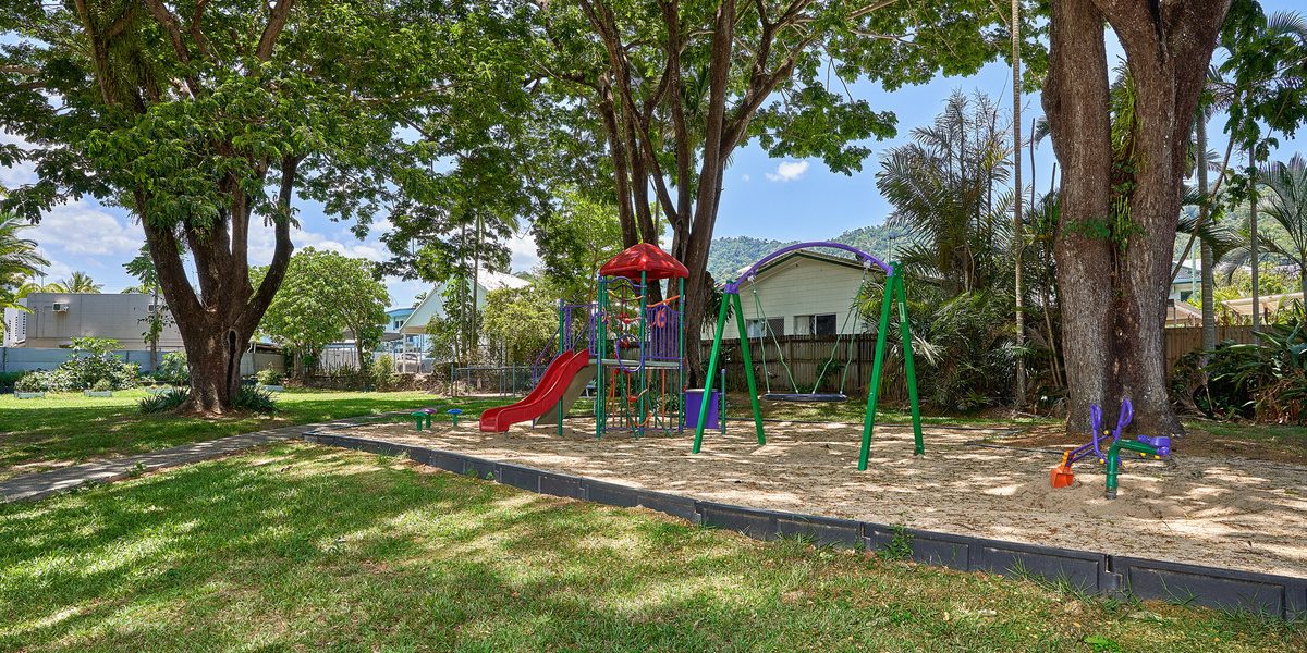 2/71-73 Woodward Street, Edge Hill, QLD 4870 AUS