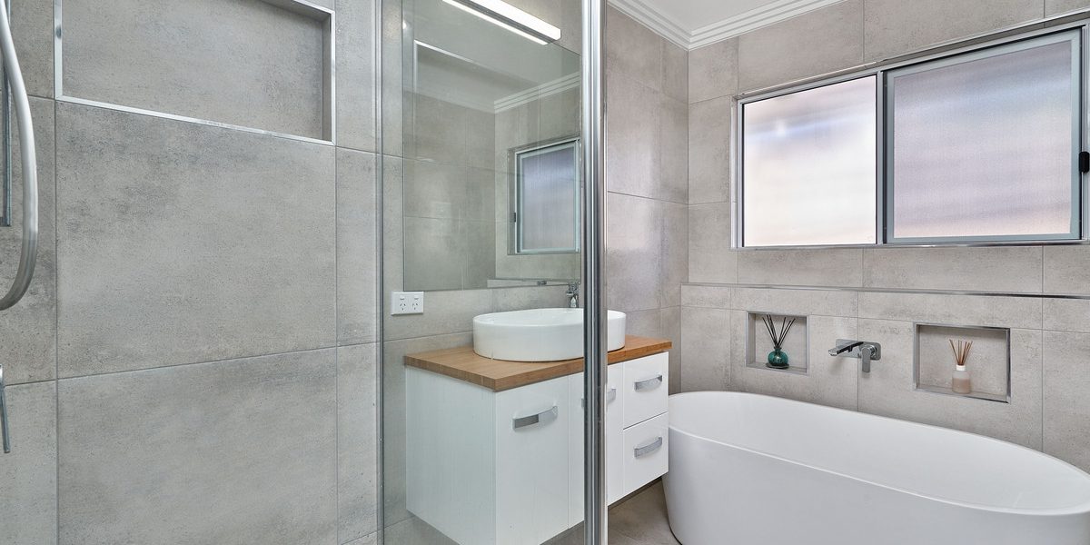 27 WHIPBIRD Drive, Smithfield, QLD 4878 AUS