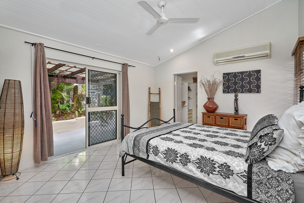 21 Rudder Street, Clifton Beach, QLD 4879 AUS