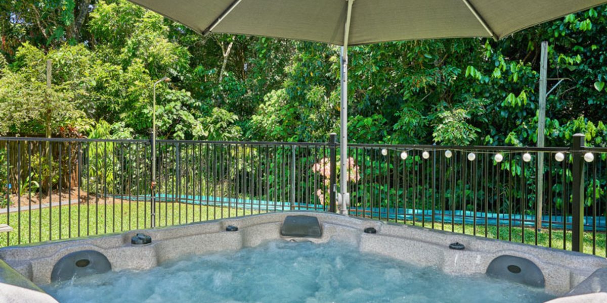 3 Stapleton Close, Redlynch, QLD 4870 AUS
