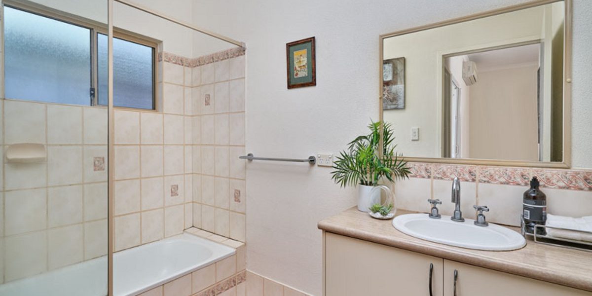 10 Sarina Close, Kewarra Beach, QLD 4879 AUS