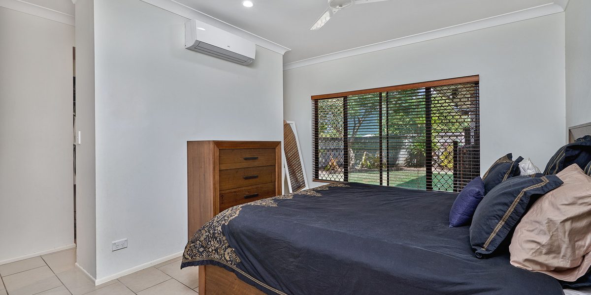 64 Tyrconnell Close, Redlynch, QLD 4870 AUS