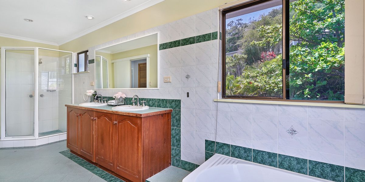 37 Moresby Street, Trinity Beach, QLD 4879 AUS