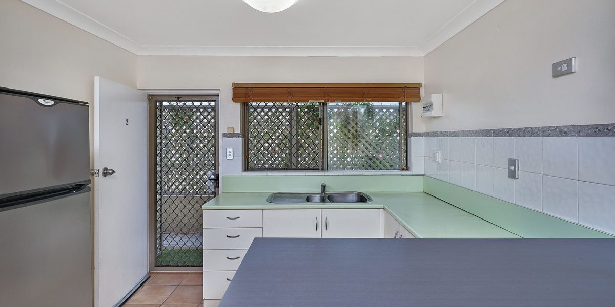 2/39 Arlington Esplanade, Clifton Beach, QLD 4879 AUS