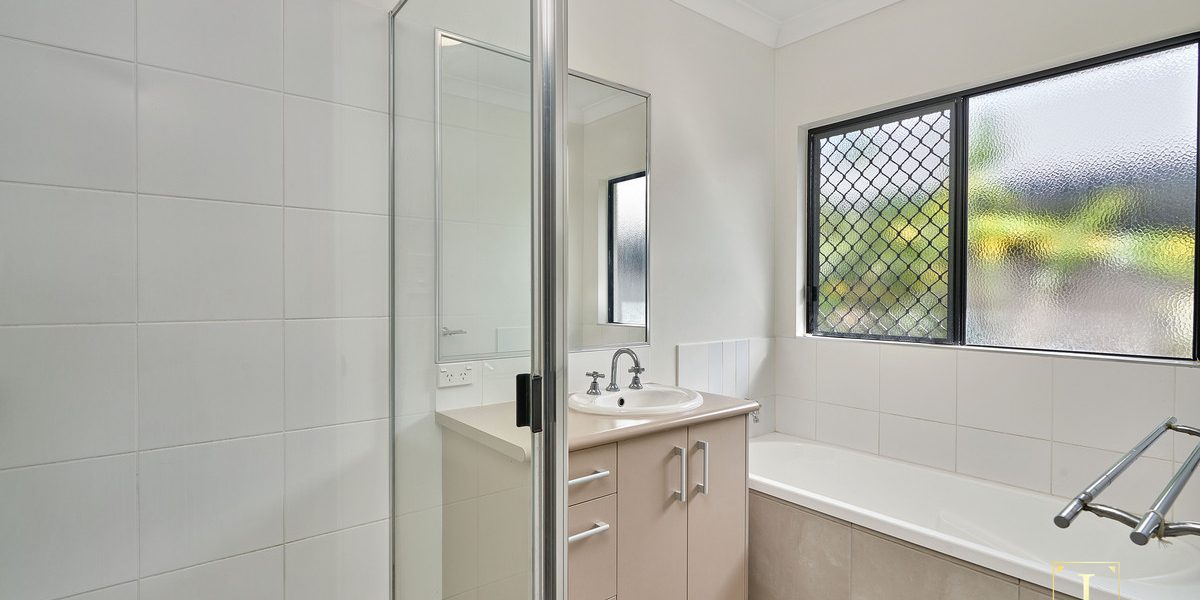 12 Landsborough Drive, Smithfield, QLD 4878 AUS