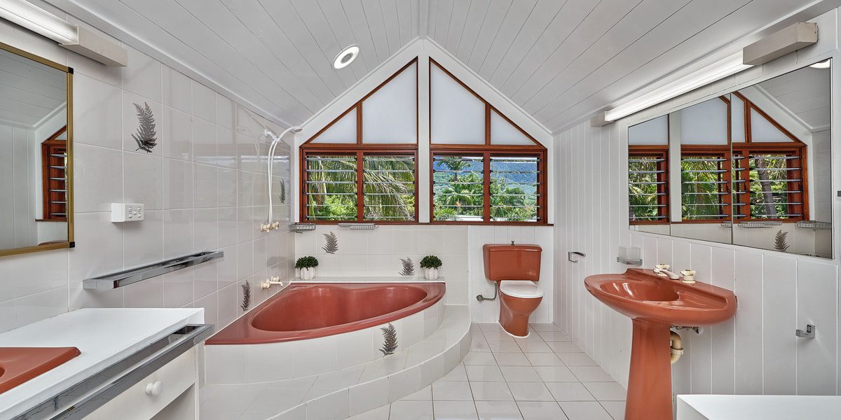 1 Kiriwina Close, Trinity Beach, QLD 4879 AUS