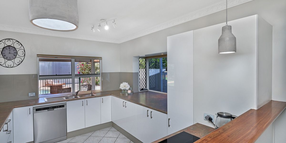 8 Cabarita Street, Kewarra Beach, QLD 4879 AUS