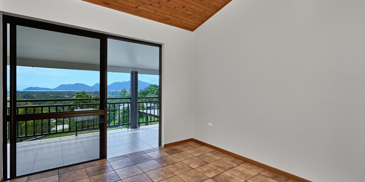 13 Panoramic Place, Whitfield, QLD 4870 AUS