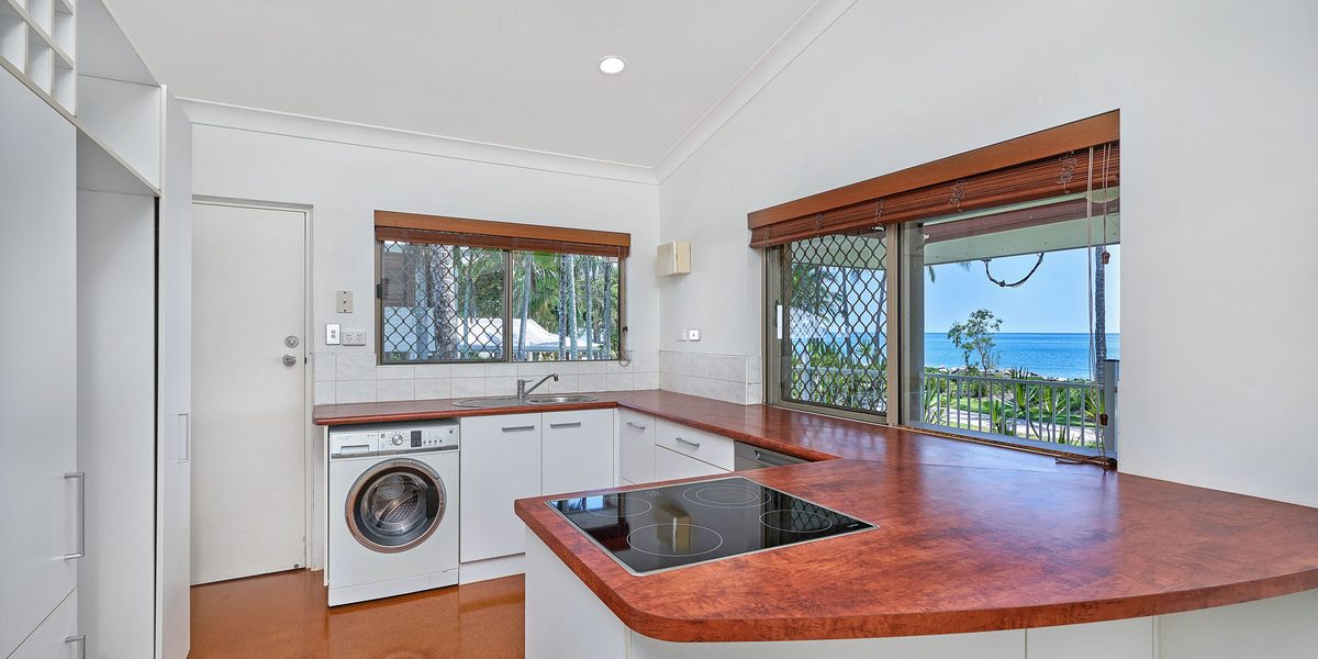 1/39 Arlington Esplanade, Clifton Beach, QLD 4879 AUS