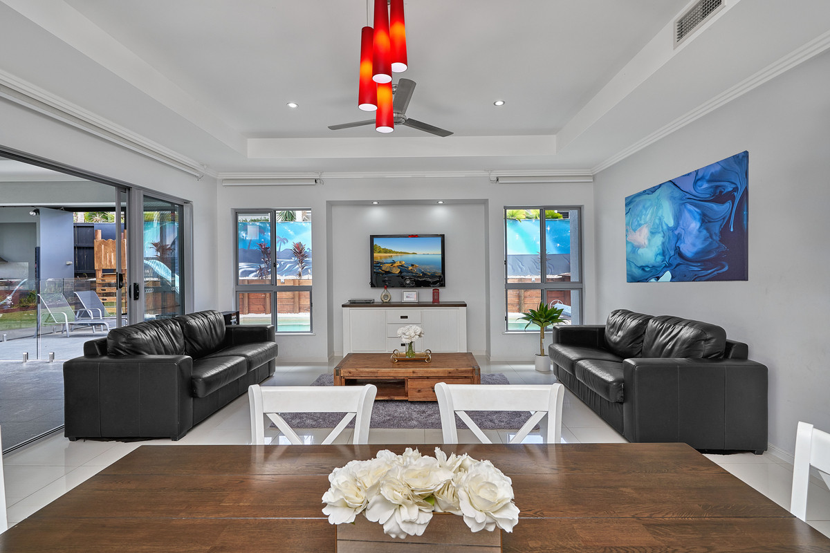 9 Catamaran Circuit, Trinity Beach, QLD 4879 AUS