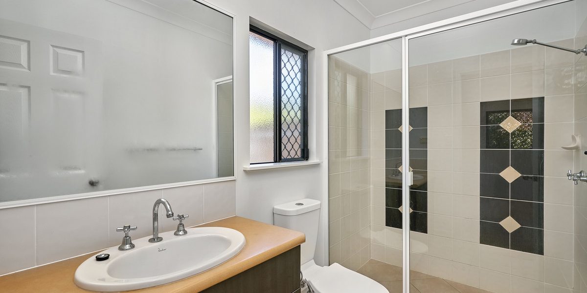 11 Bronte Close, KEWARRA BEACH, QLD 4879 AUS
