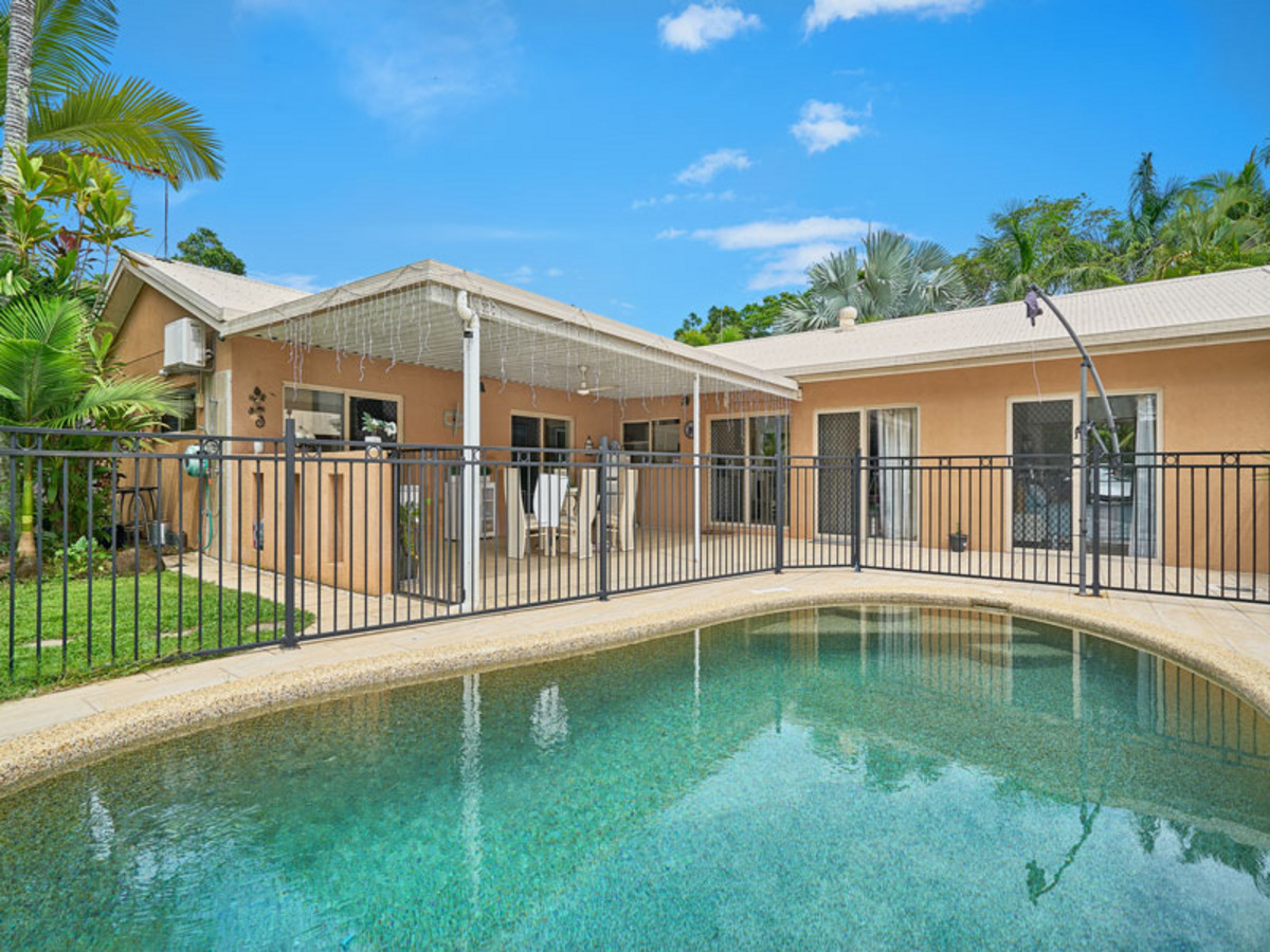 10 Sarina Close, Kewarra Beach, QLD 4879 AUS