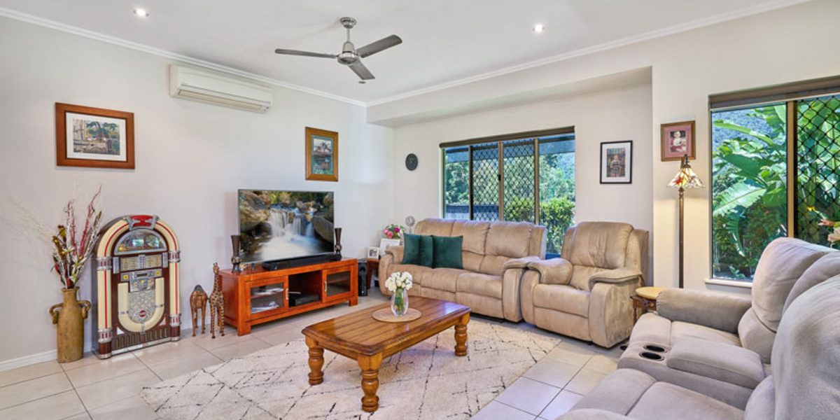 3 Stapleton Close, Redlynch, QLD 4870 AUS