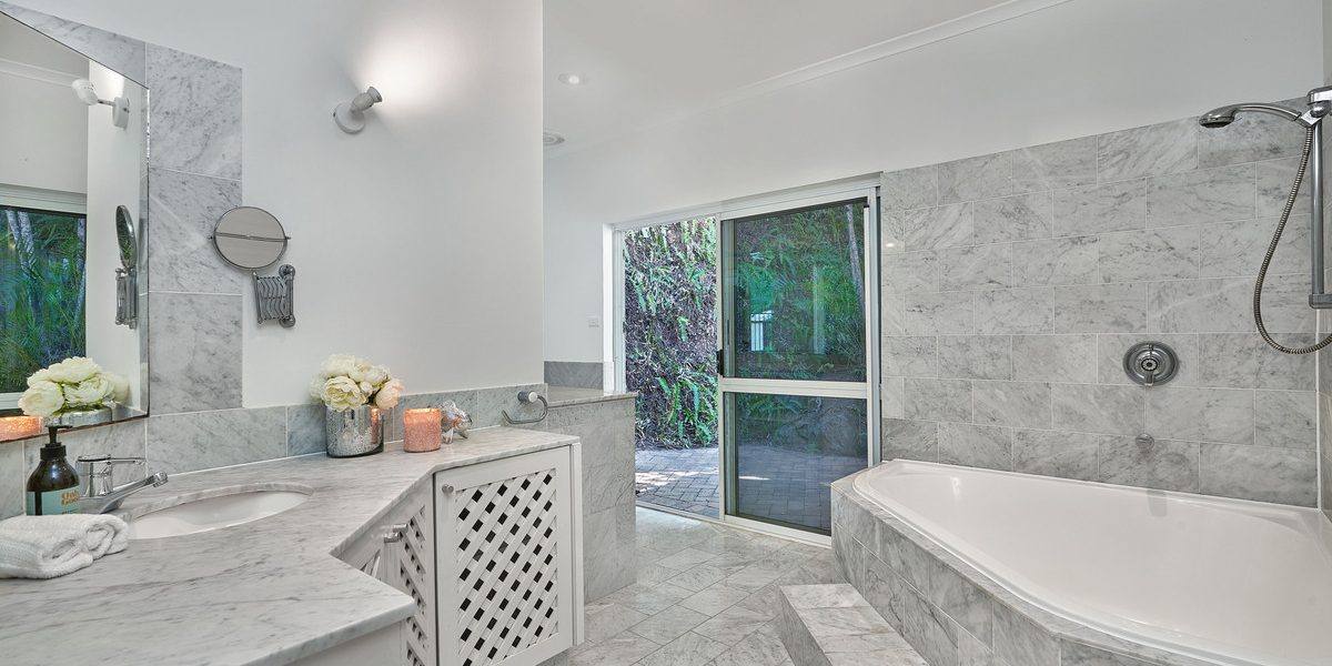 90 Cassowary Street, Freshwater, QLD 4870 AUS