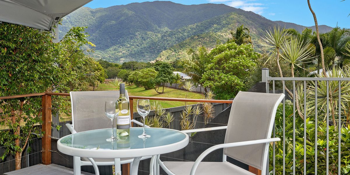 43 Mackerras Street, Redlynch, QLD 4870 AUS