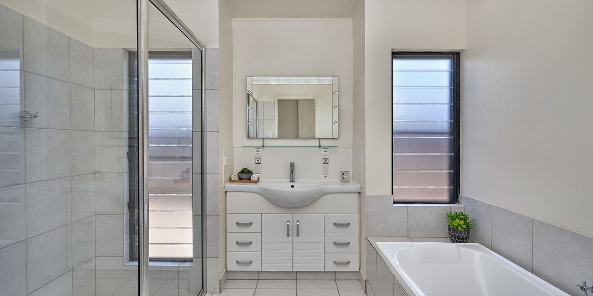14 Charnley Avenue, Bentley Park, QLD 4869 AUS