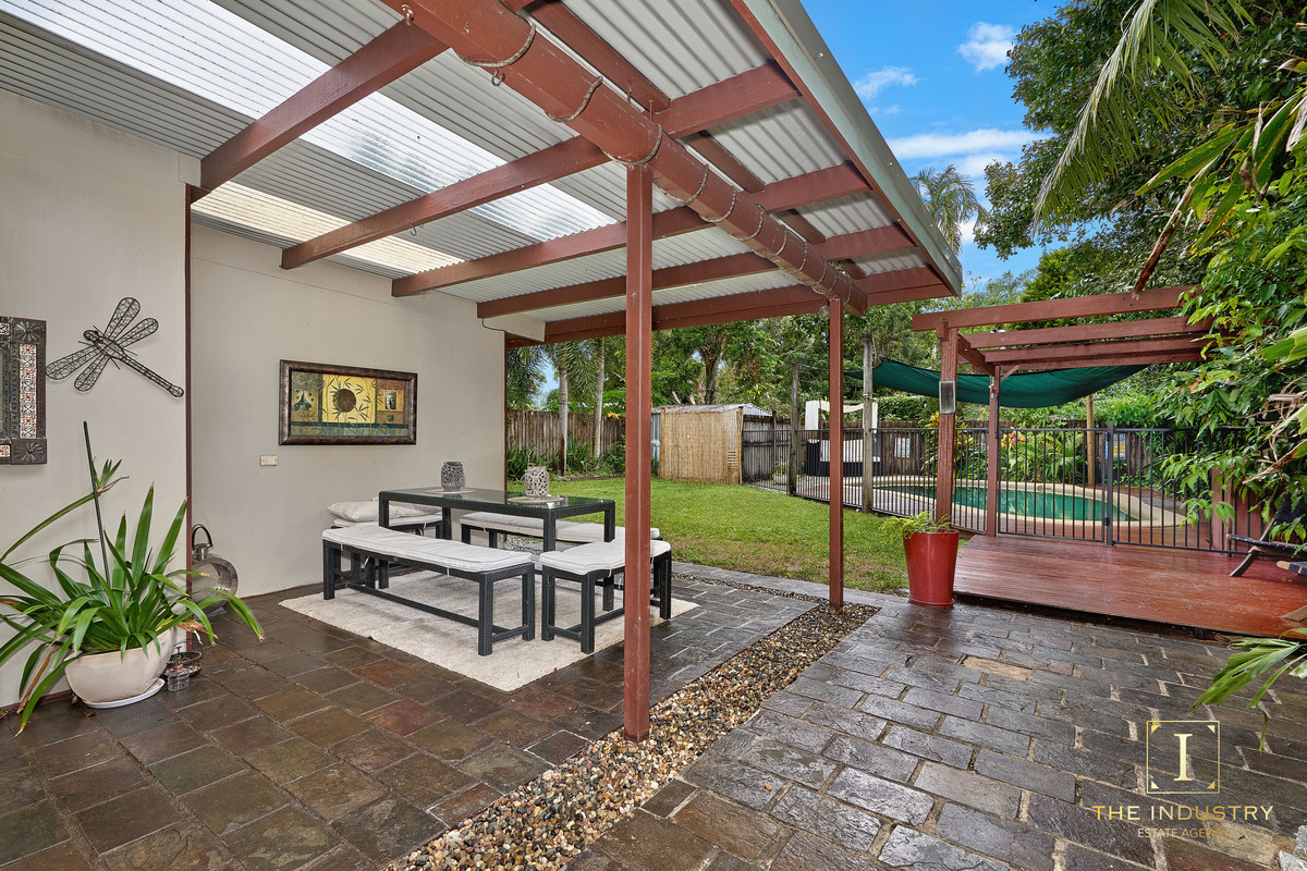 39 Machans Street, Machans Beach, QLD 4878 AUS