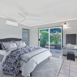 24 Crowther Street, Whitfield, QLD 4870 AUS