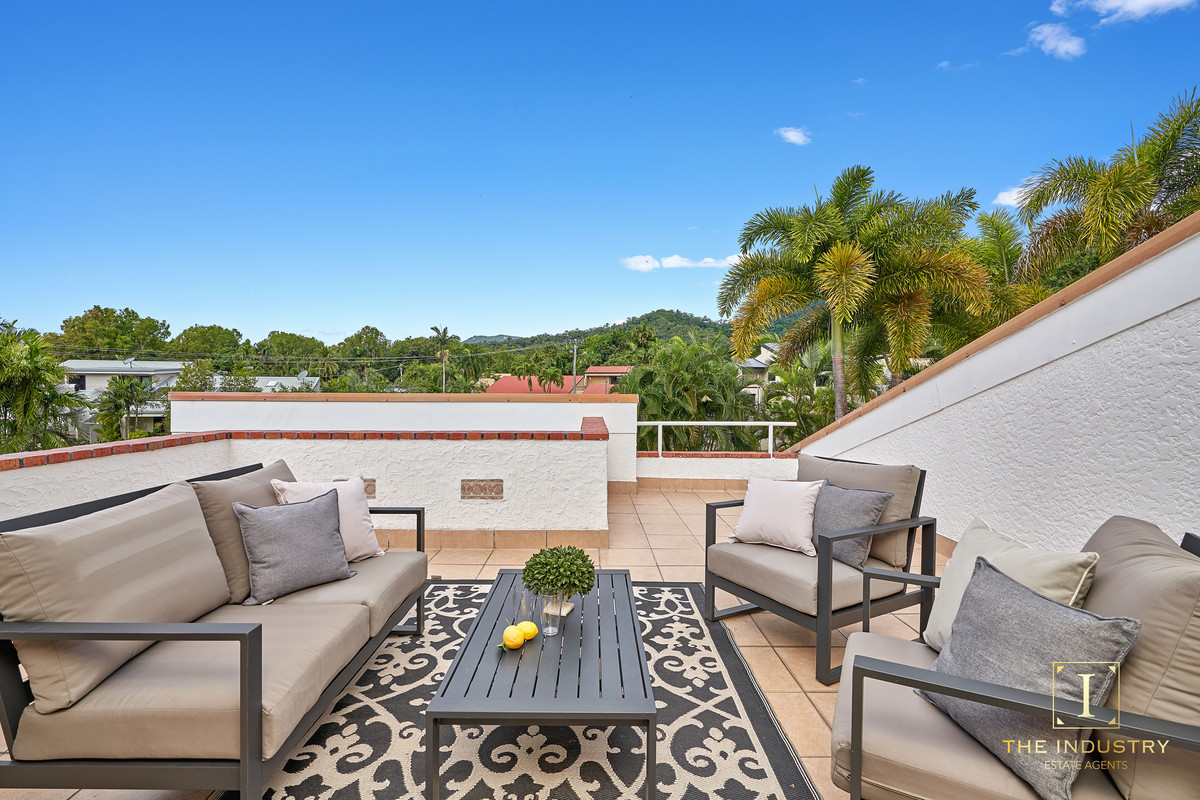 4 Lena Close, Clifton Beach, QLD 4879 AUS