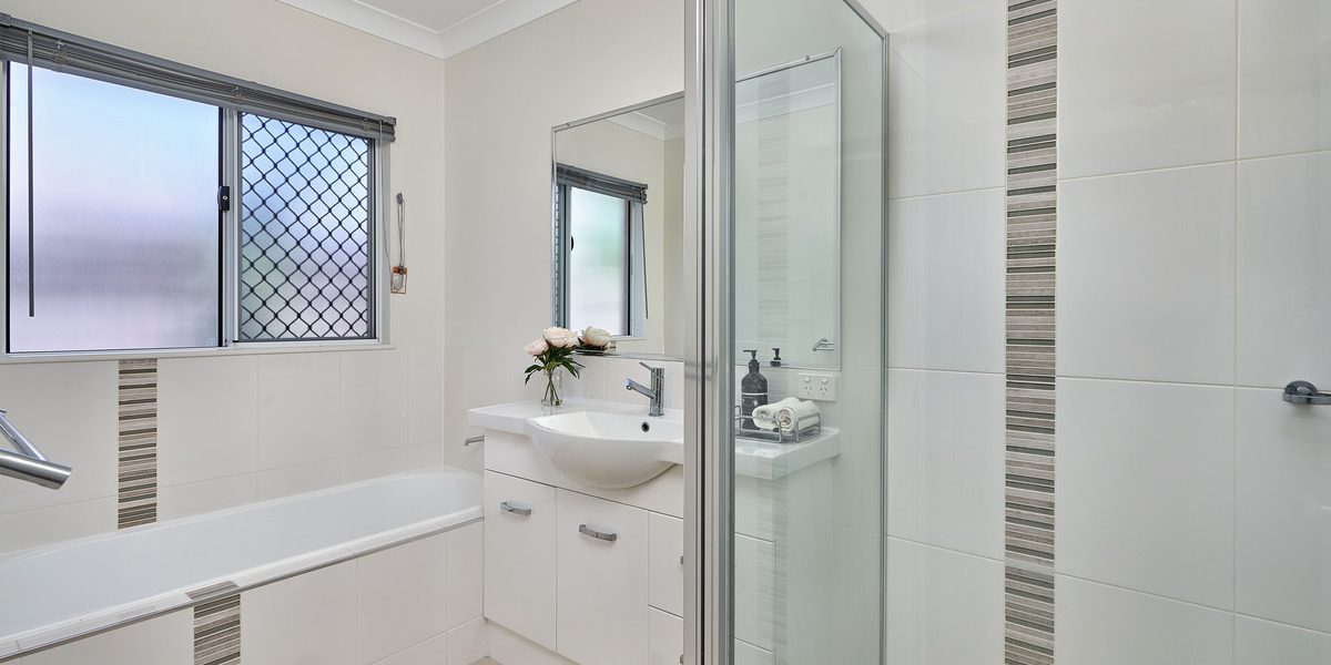 17 Fossilbrook Bend, Trinity Park, QLD 4879 AUS