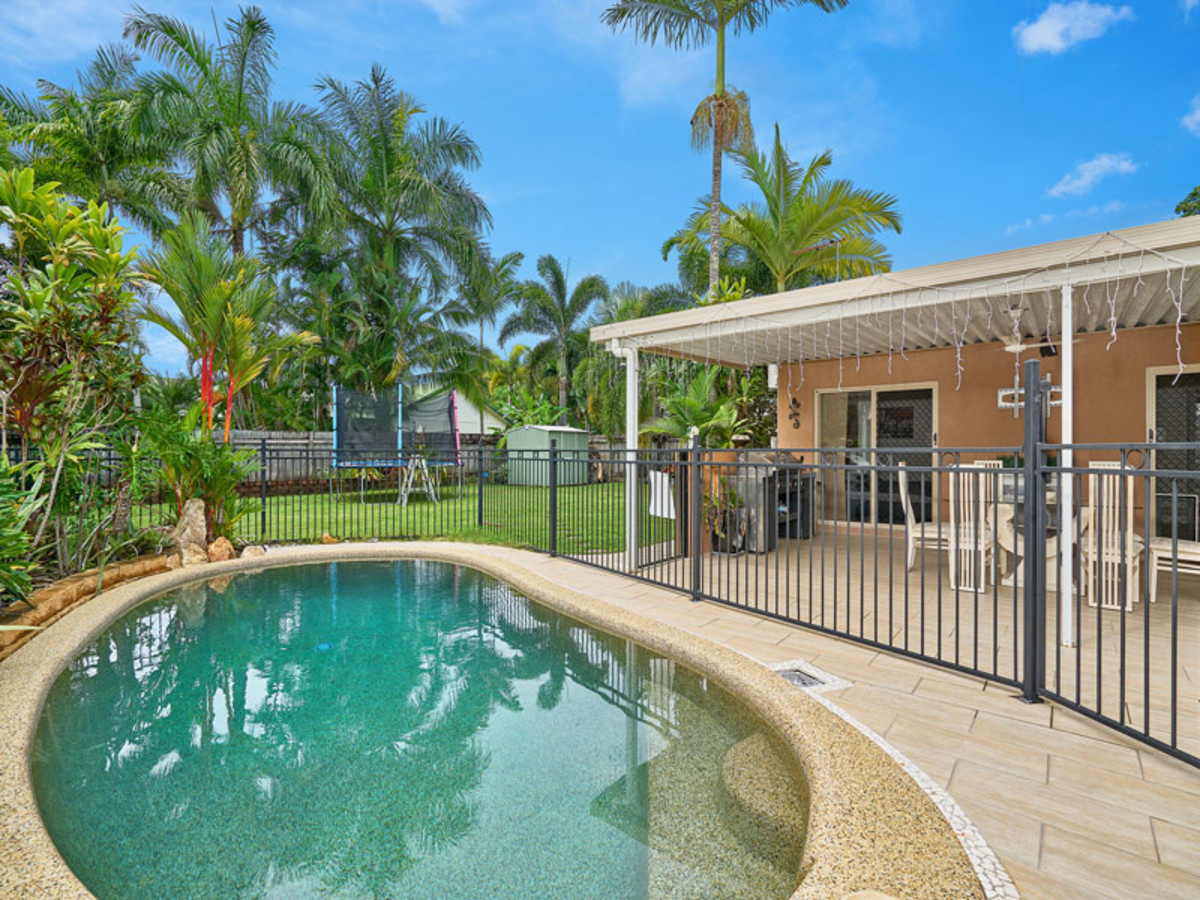 10 Sarina Close, Kewarra Beach, QLD 4879 AUS