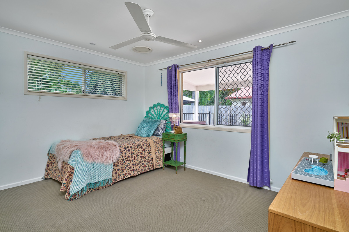 15 Beaver Street, Clifton Beach, QLD 4879 AUS