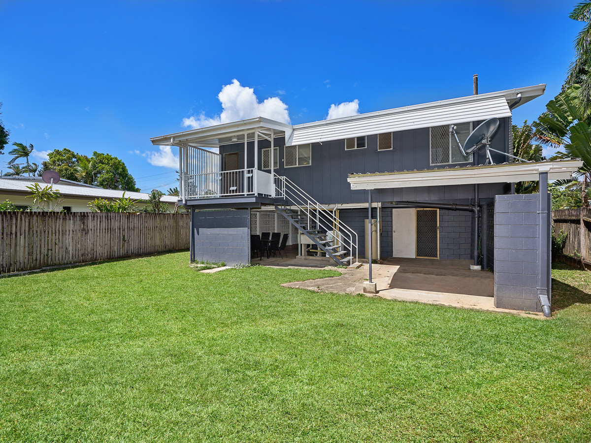 87-89 Mayers Street, Manoora, QLD 4870 AUS