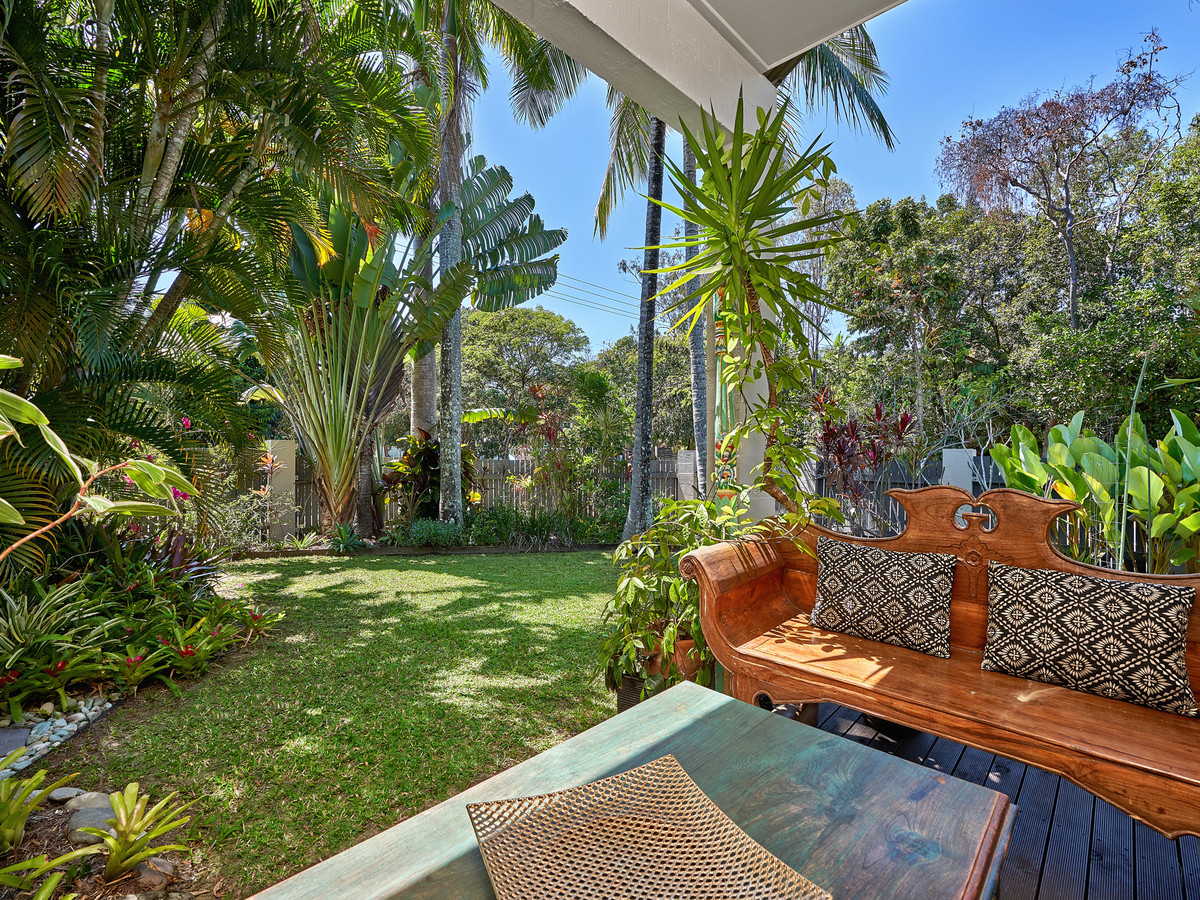 21 Rudder Street, Clifton Beach, QLD 4879 AUS