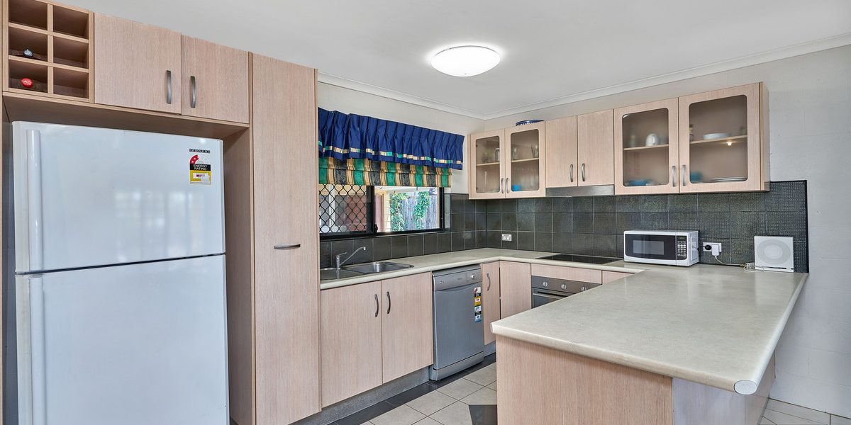 4 Tapini Close, Trinity Beach, QLD 4879 AUS