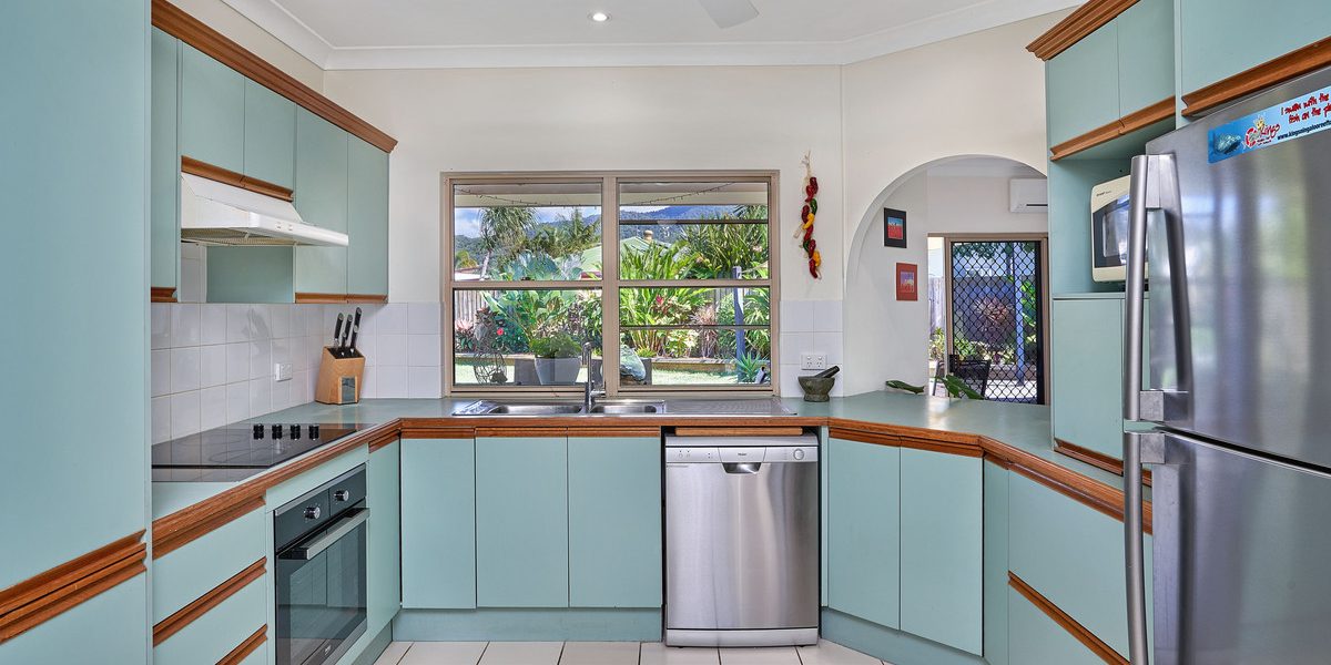 15 Shell Close, KEWARRA BEACH, QLD 4879 AUS