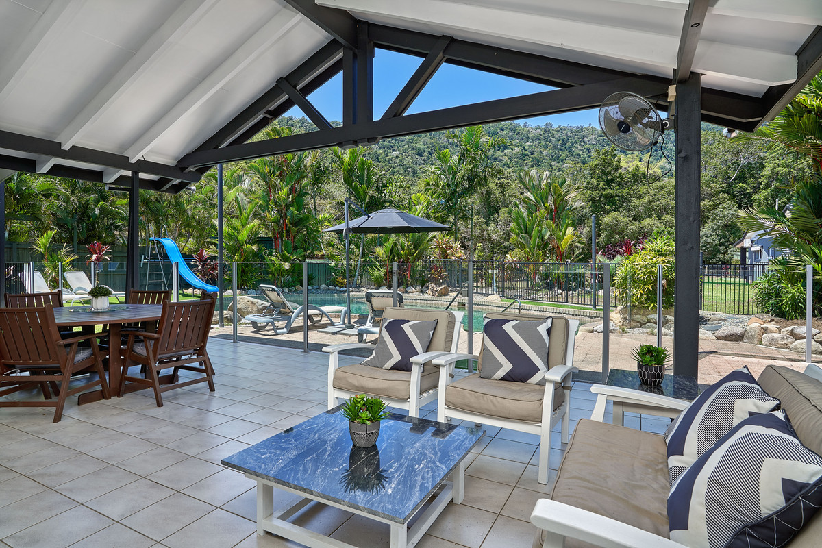 11 Hicks Close, Kewarra Beach, QLD 4879 AUS