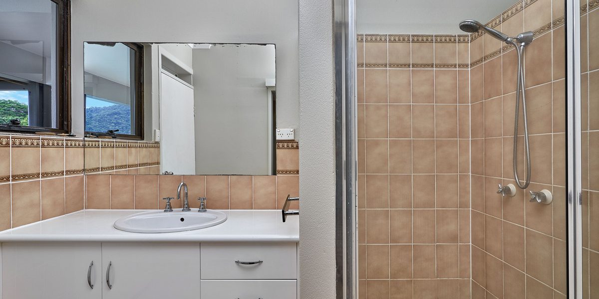 13 Panoramic Place, Whitfield, QLD 4870 AUS
