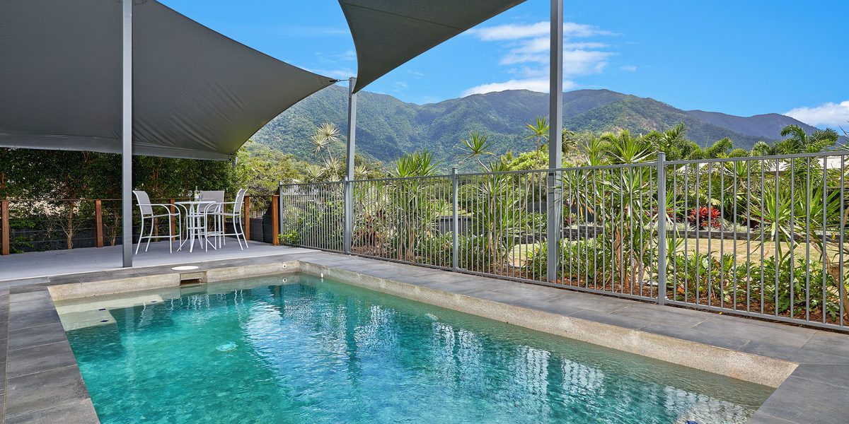 43 Mackerras Street, Redlynch, QLD 4870 AUS