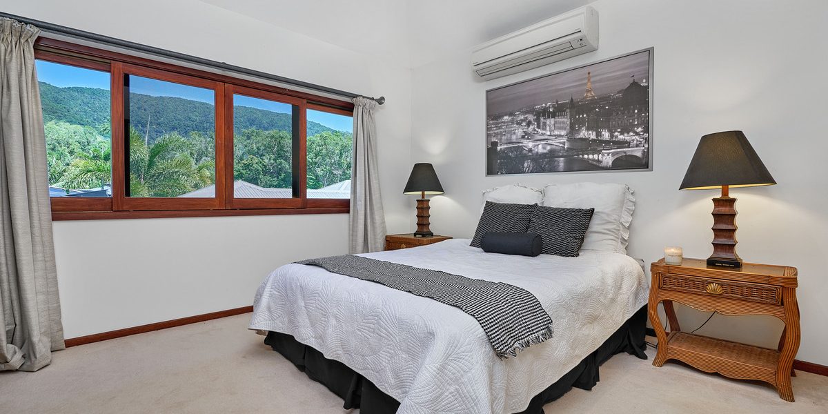 8 Lillian Road, Palm Cove, QLD 4879 AUS