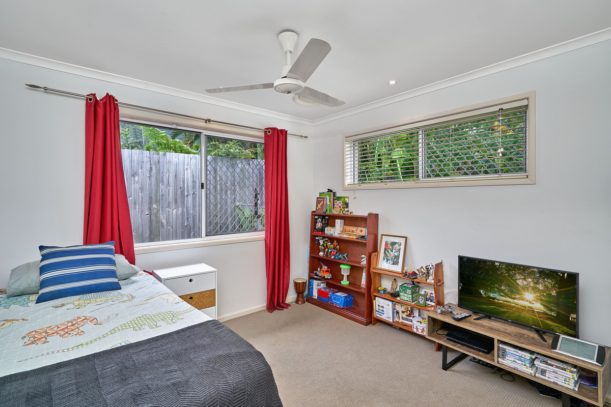 15 Beaver Street, Clifton Beach, QLD 4879 AUS