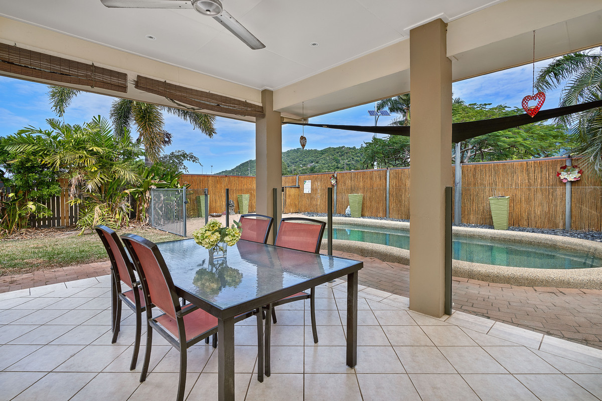 2 Teewah Close, Kewarra Beach, QLD 4879 AUS