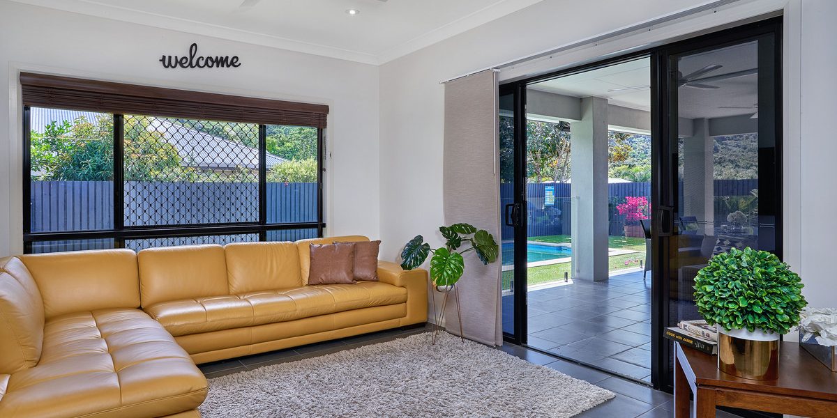 7 Bromell Close, Redlynch, QLD 4870 AUS