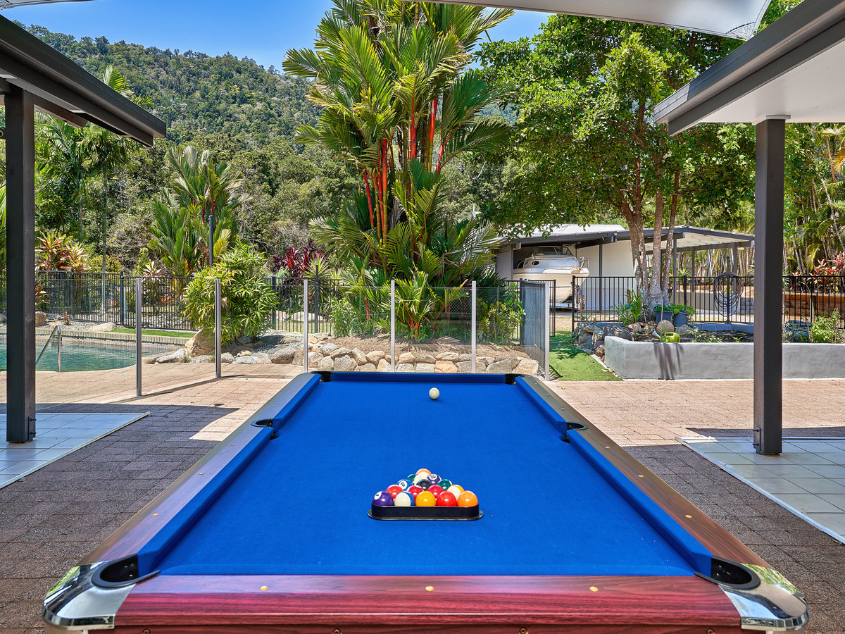 11 Hicks Close, Kewarra Beach, QLD 4879 AUS
