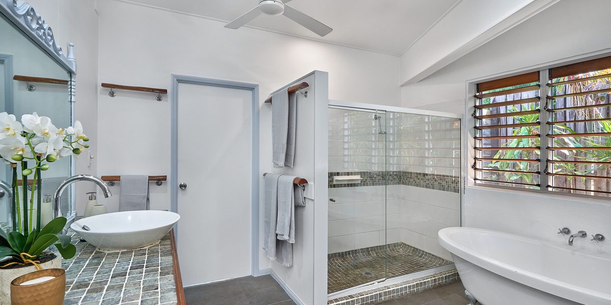 10 Old Smithfield Road, Freshwater, QLD 4870 AUS