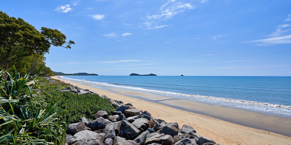 2/39 Arlington Esplanade, Clifton Beach, QLD 4879 AUS
