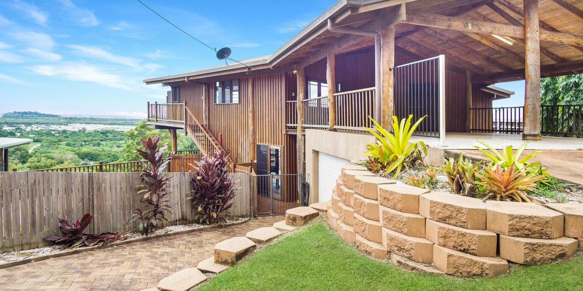 10 Jarda Street, Smithfield, QLD 4878 AUS