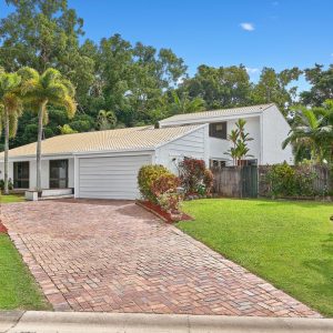 4 Lena Close, Clifton Beach, QLD 4879 AUS