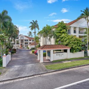 32/327-329 Lake Street, Cairns North, QLD 4870 AUS