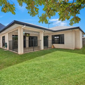 64 Tyrconnell Close, Redlynch, QLD 4870 AUS
