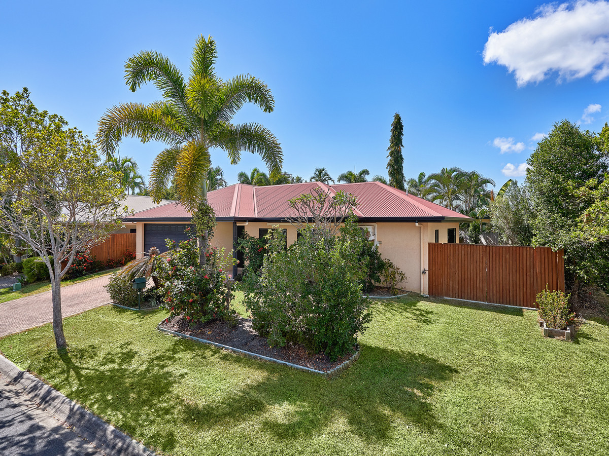 11 Bronte Close, Kewarra Beach, QLD 4879 AUS