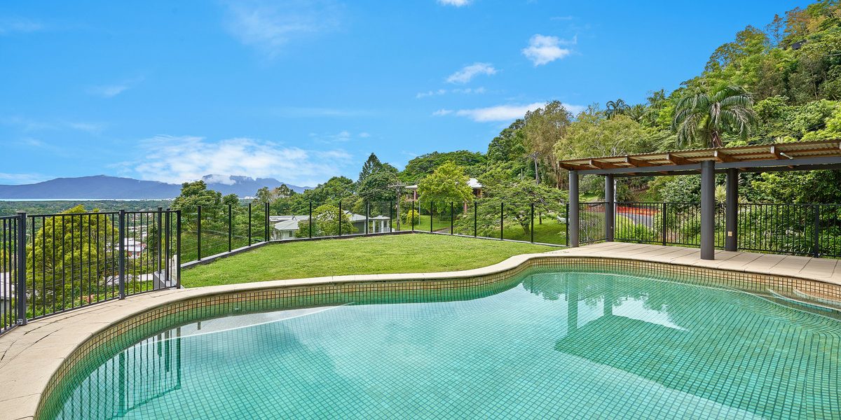 13 Panoramic Place, Whitfield, QLD 4870 AUS
